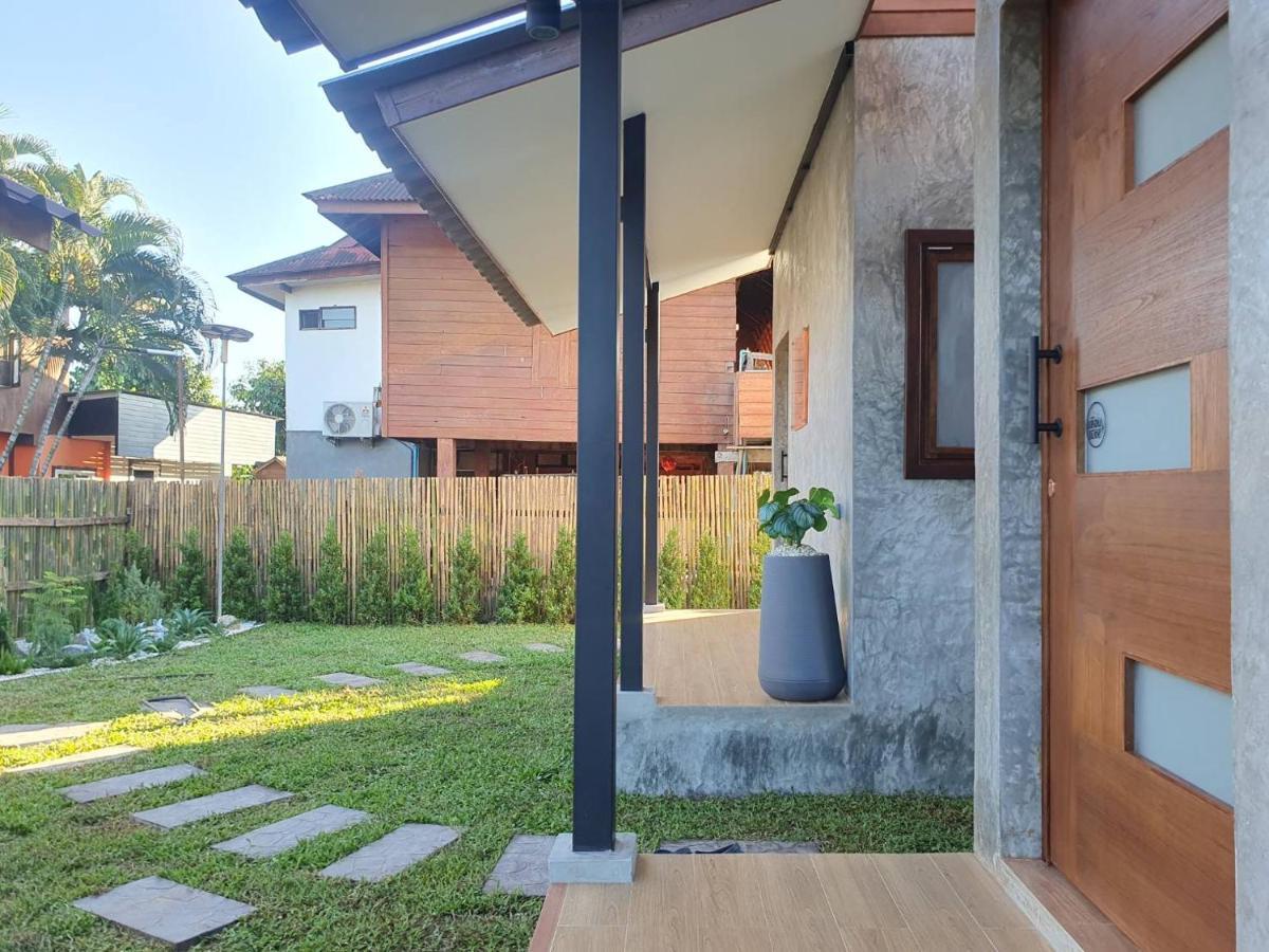 Kedthawa เฮือนภูผา Ferienhaus