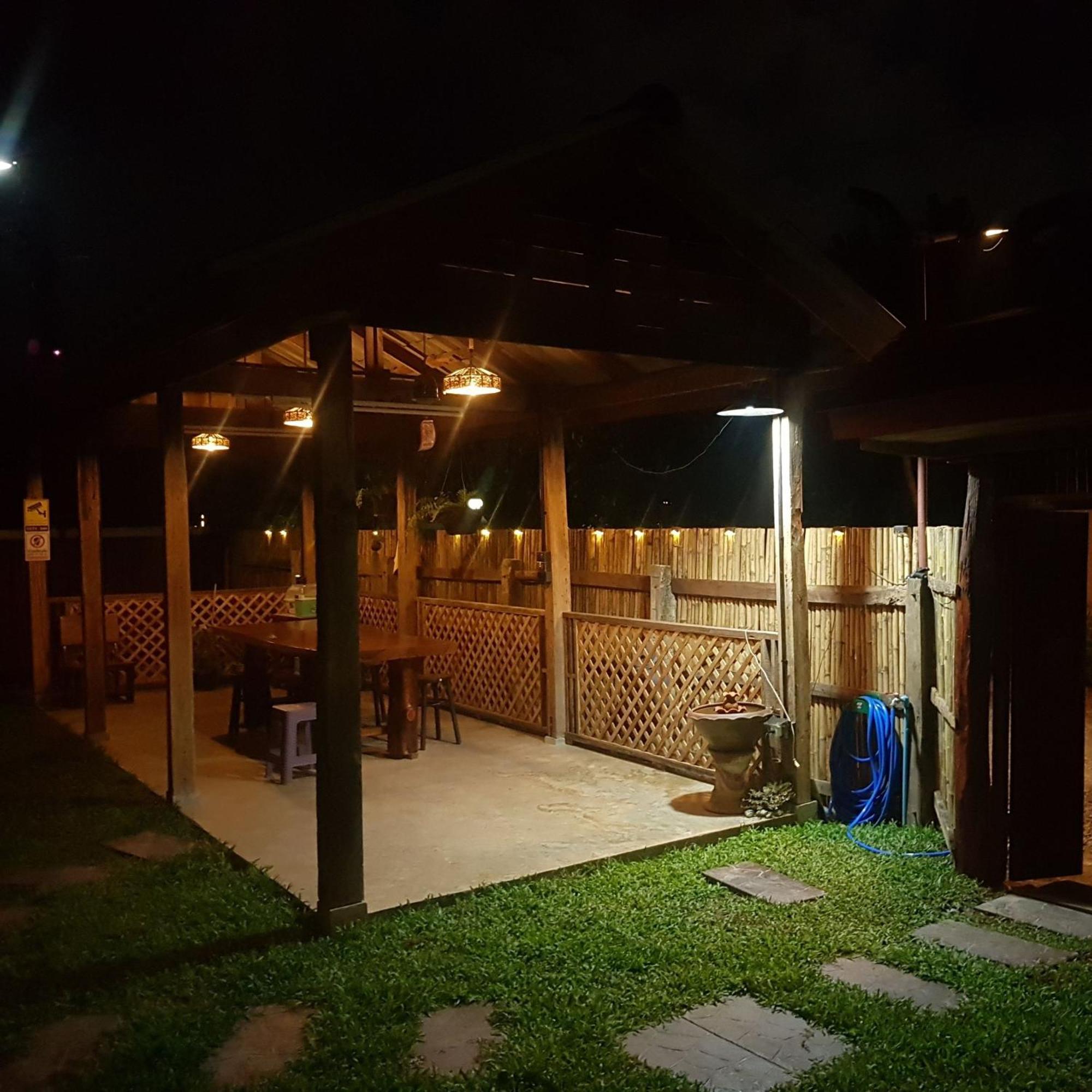 Kedthawa เฮือนภูผา Ferienhaus Ban Cho Lae