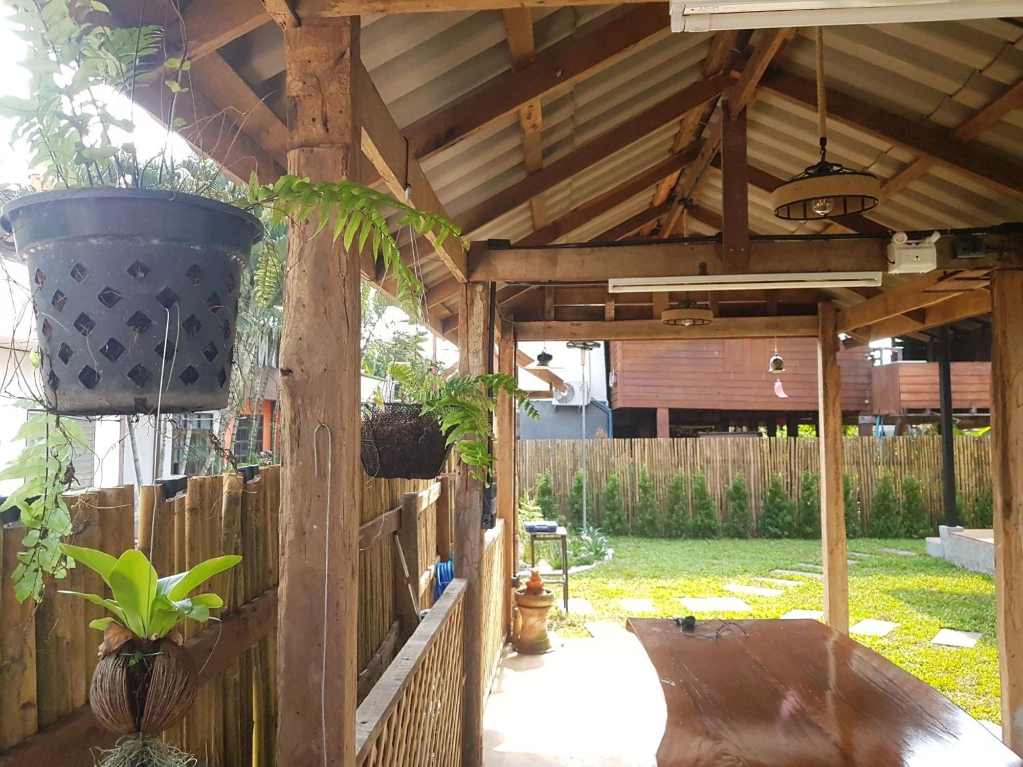 Kedthawa เฮือนภูผา Ferienhaus *
